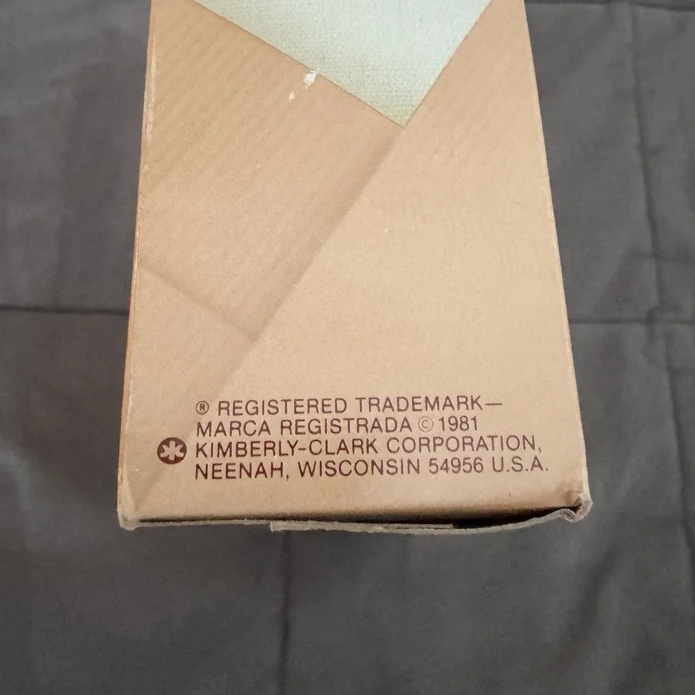Vintage Kleenex Brand Dinner‎ Napkins 50 Count 2 Ply Tan 15.5